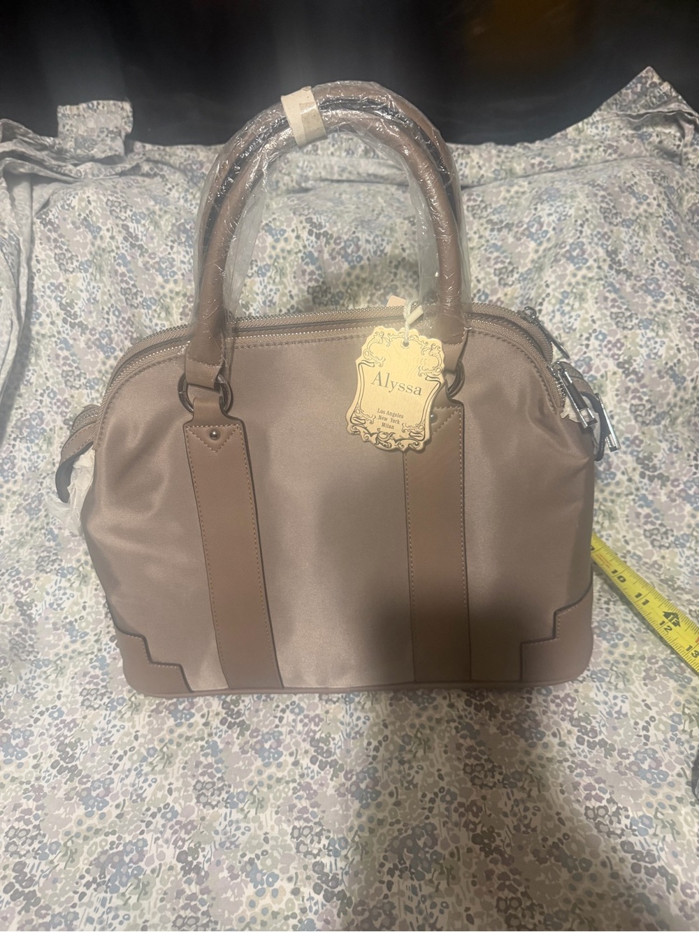 Women's Travel/ Everyday Top-Handle Satchel Bag in Light Brown